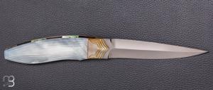    Couteau droit " Airstep " custom en nacre par Koji Hara
