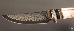    Couteau " droit custom " de Benoit Maguin - Damas de J.P Sire et Ivoire de phacochère