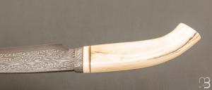    Couteau droit fait main par Jean Paul Sire - Ivoire de Phacochère et Damas