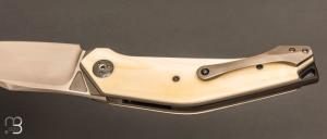   Couteau " Archos " custom par Thierry Savidan - Ivoire de phacochère et CPM154CM