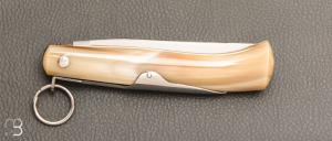Couteau " Chasseur " avec anneau 12 cm Corne blonde par J. Mongin