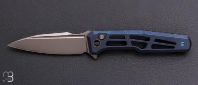  Couteau " Dressytak " par WE KNIFE - Grind Tactical Knives (GTK) Design - Skeletonized Blue Titanium - WE25059B-2