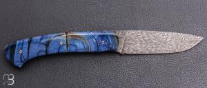 Couteau " custom " par Joël Grandjean - Ivoire de mammouth bleu et lame en damas plume Zladinox