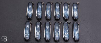 Collection complète 12 couteaux Suisse Victorinox Zodiac Classic SD