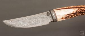 Couteau  " Droit " bois de cerf et lame damas par Jean Paul SIRE