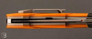  Couteau  "  Front-flipper " custom par Romain Lopez - Micarta butterscotch et RWL-34