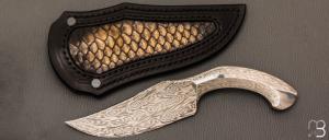   Couteau " Monolithic " damas par Oliver Goldschmidt