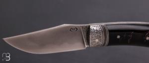   Couteau " Pièce unique " cran forcé par Mickaël Moing - Corne de buffle et acier C130