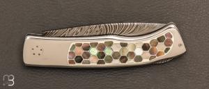 Couteau " custom " lock back par Christian Penot - Mosaïque nacre et lame damas plume