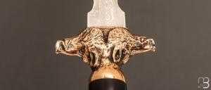 Dague d'exception faite main par Thierry Locicero - Bois de fer et damas - Garde en bronze