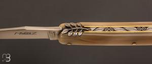  Couteau  "  Laguiole Rameau Olivier " de collection par Virgilio Munoz - Corne blonde