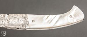    Couteau 1515 collection "Haute Création" par Manu Laplace - Nacre blanche et météorite