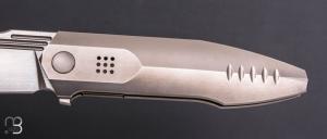  Couteau " Flight Line WE23089-3 - 024/210 " WE KNIFE - Polished Bead Blasted Titanium et Böhler M390