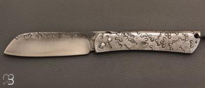   Couteau " Higocentrique " piémontais  par Mickael Moing