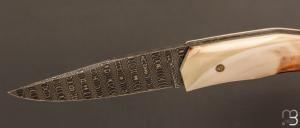   Couteau " custom " de Alain & Joris Chomilier - Ivoire de phacochère et damas "spirographe" de Vegas Forge