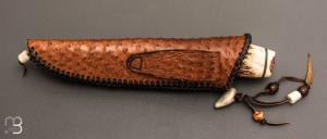  Couteau  " custom " fixe par Michel Blum - Bois de cerf et damas