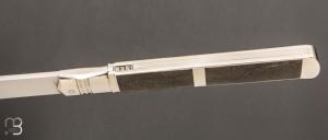   Couteau " 1er prototype d'Issoire serti " pliant fait main par Bastien Toubhans - Fibre de carbone et RWL34