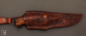    Couteau " The Hunter "  fixe par Roman Stoklasa - W2 et Noyer