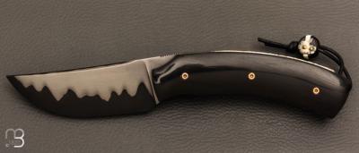    Couteau "1310 Sakura" liner lock de SMZ Flammes de forge - Corne de buffle et lame sandinox