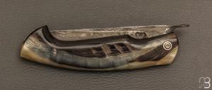   Couteau de poche style piémontais de Mickael Moing - Corne de bélier et lame damas