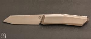    Couteau " Prism - Large " par Poikiloblade - Titane et Bohler M398