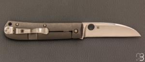 Couteau " Swayback " par SPYDERCO - Titane et lame en CTS-XHP