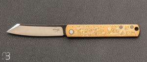    Couteau Böker Plus Zenshin 42 Laiton gravé par Mali Irie motif "Vague, Ginkgo et Fujiyama"