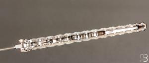     Dague de vertu à pompe avant par Bastien Toubhans - Atelier Beau Merle - Nacre blanche et RWL34