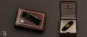 Couteau suisse Victorinox Classic noir lingot d'or- 0.6203.87